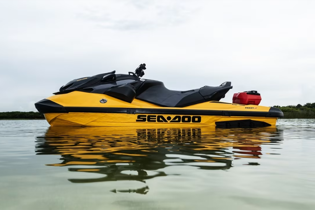 Jet Ski Rental Tips For A Safe First Ride Today